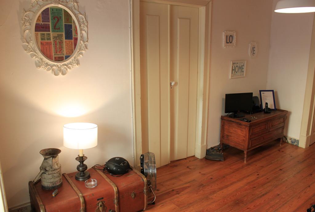 The Blue House - Lively Bairro Alto Διαμέρισμα Lisboa Δωμάτιο φωτογραφία
